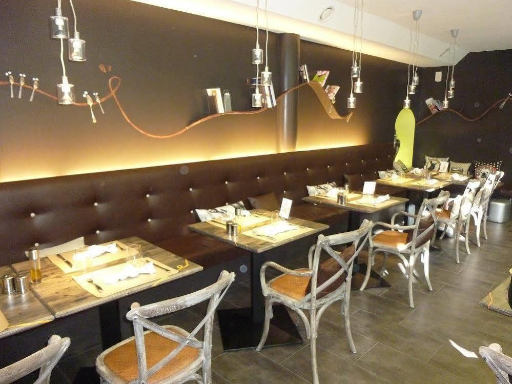 住宅酒店 甘冈 外观 照片